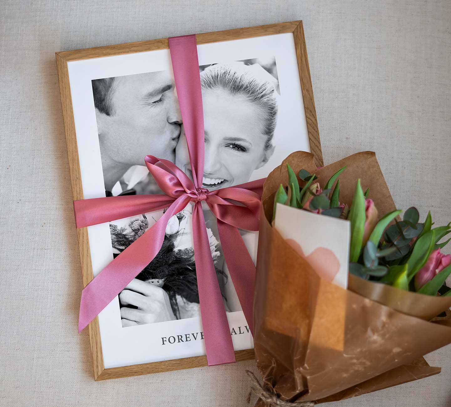 Valentines day print with bouqet