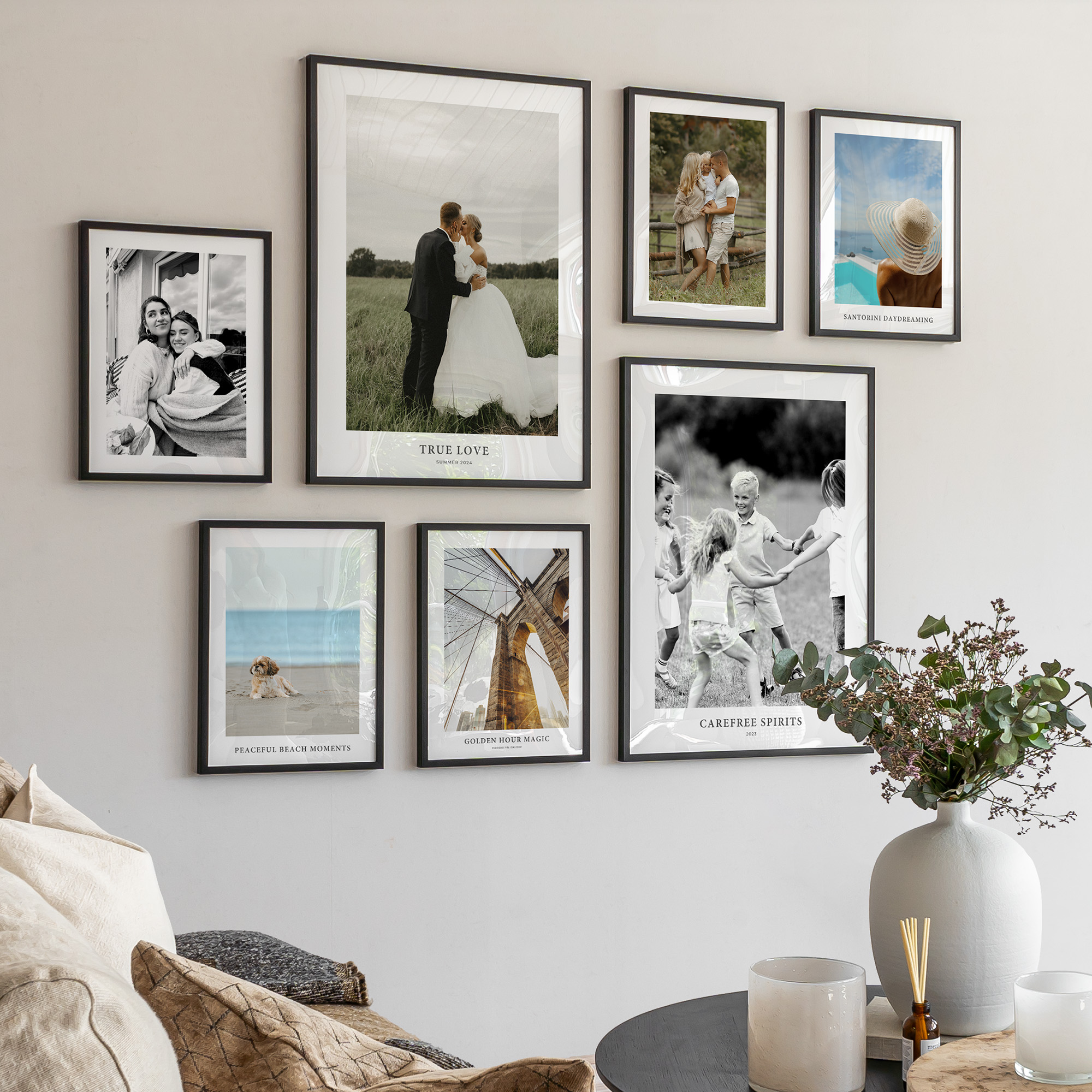 Interior inspiration example of Gallery Wall layout 7A